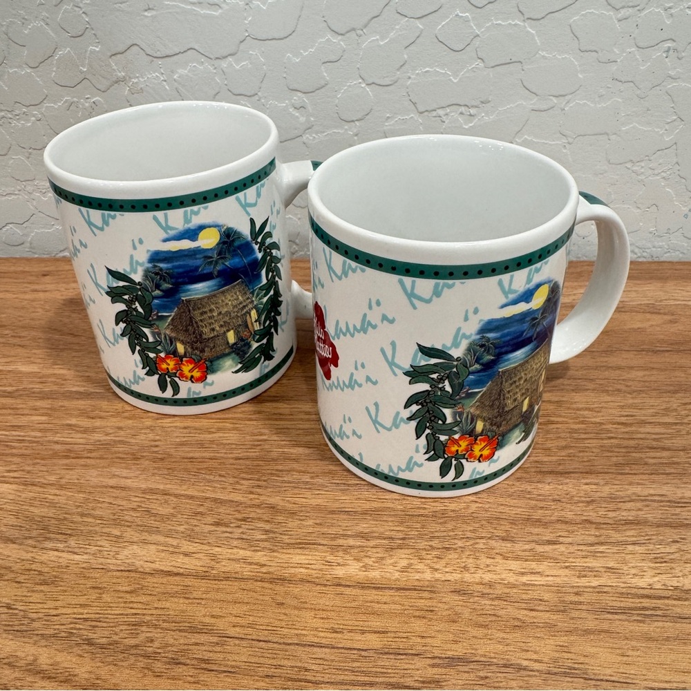 Hilo Hattie Kauai Hawaii Islands Heritage Mugs Set of 2 Tropical Coffee Tea